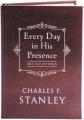  Every Day in His Presence: A Daily Devotional for Finding Peace and Purpose (365 Devotions - Inspiration for Every Day of the Year) 